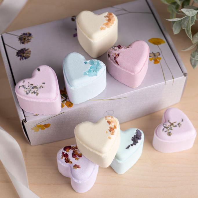 CBD - 8 Bath bombs set -  perfect for a relaxing Mother's day bath