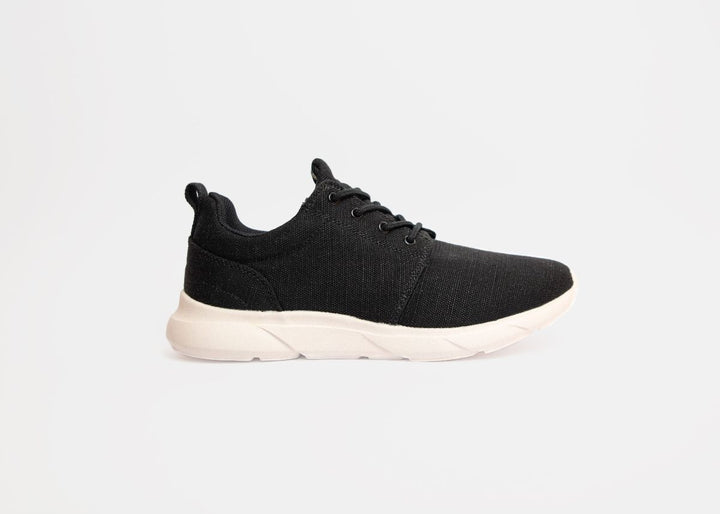 Explorer V2 for Women Black and White