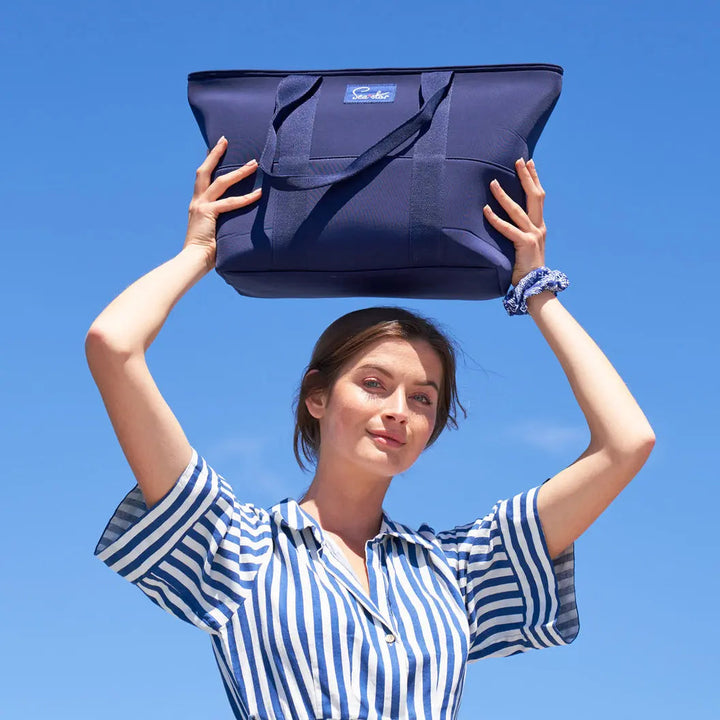 DARK NAVY - SMALL VOYAGER TOTE