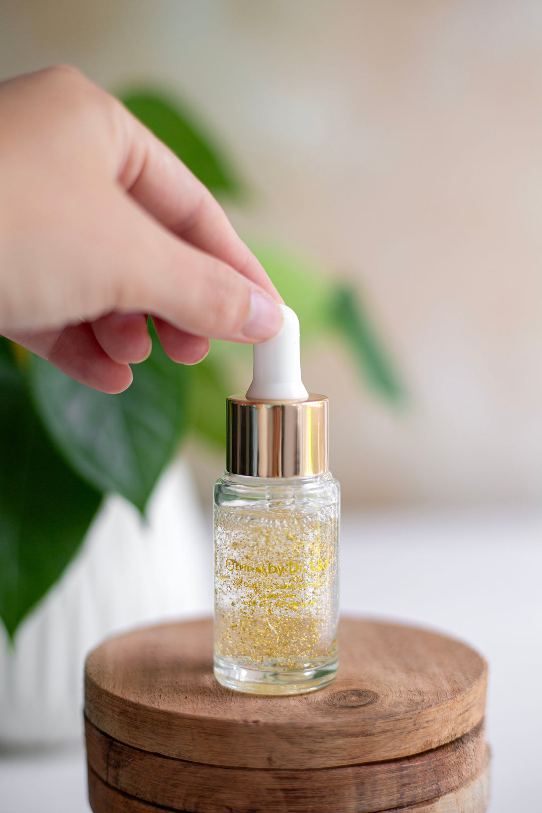 24 Karat Gold Illuminating Glow Serum